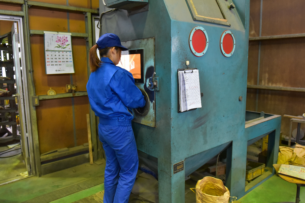 ショットブラスト